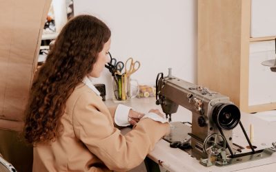 Plongez dans le monde de la mode : des tendances en vogue aux débats brûlants